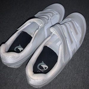 Pearl Izumi spin shoes